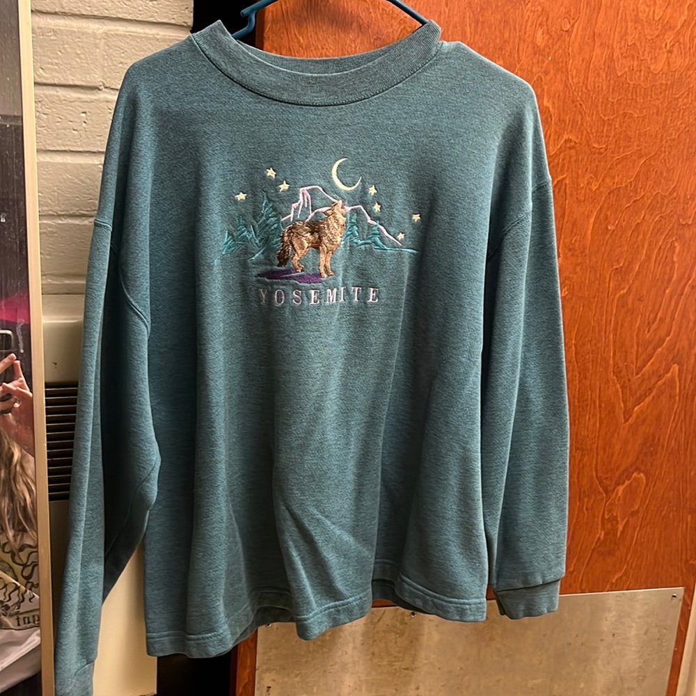 Vintage Yosemite embroidered crew neck
